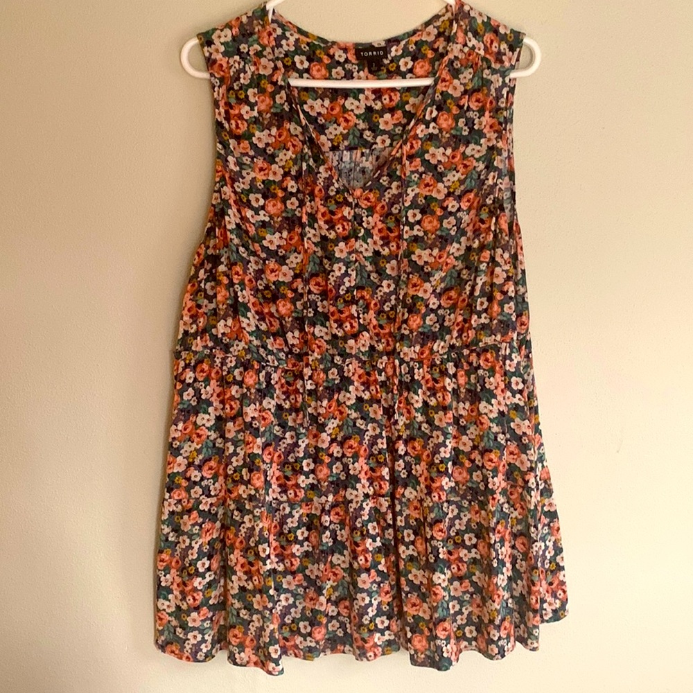 Torrid sleeveless top
